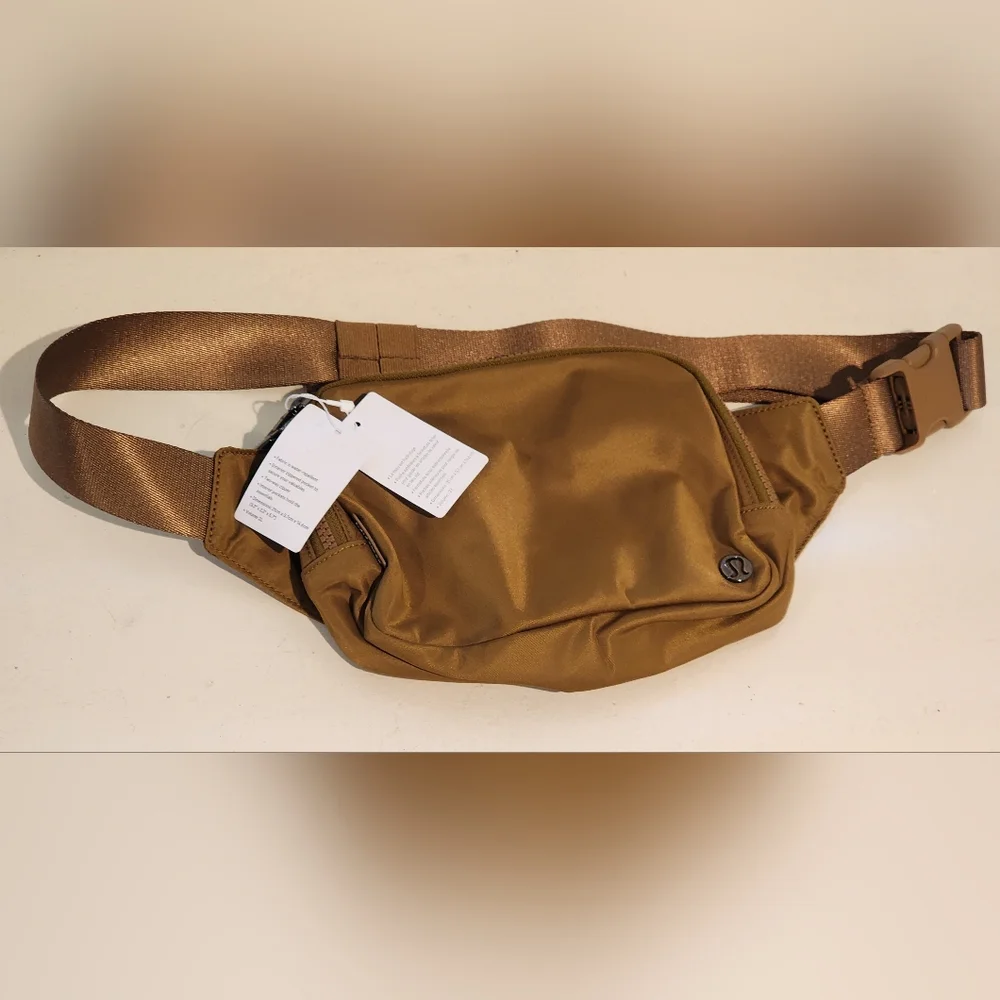 *NWT* LULULEMON | Everywhere Belt Bag | Camel | Large - Picture 3 of 8